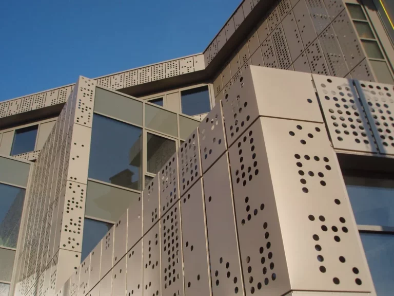 Perforated sheet façade of the Valenciennes Chamber of Commerce (CCI)