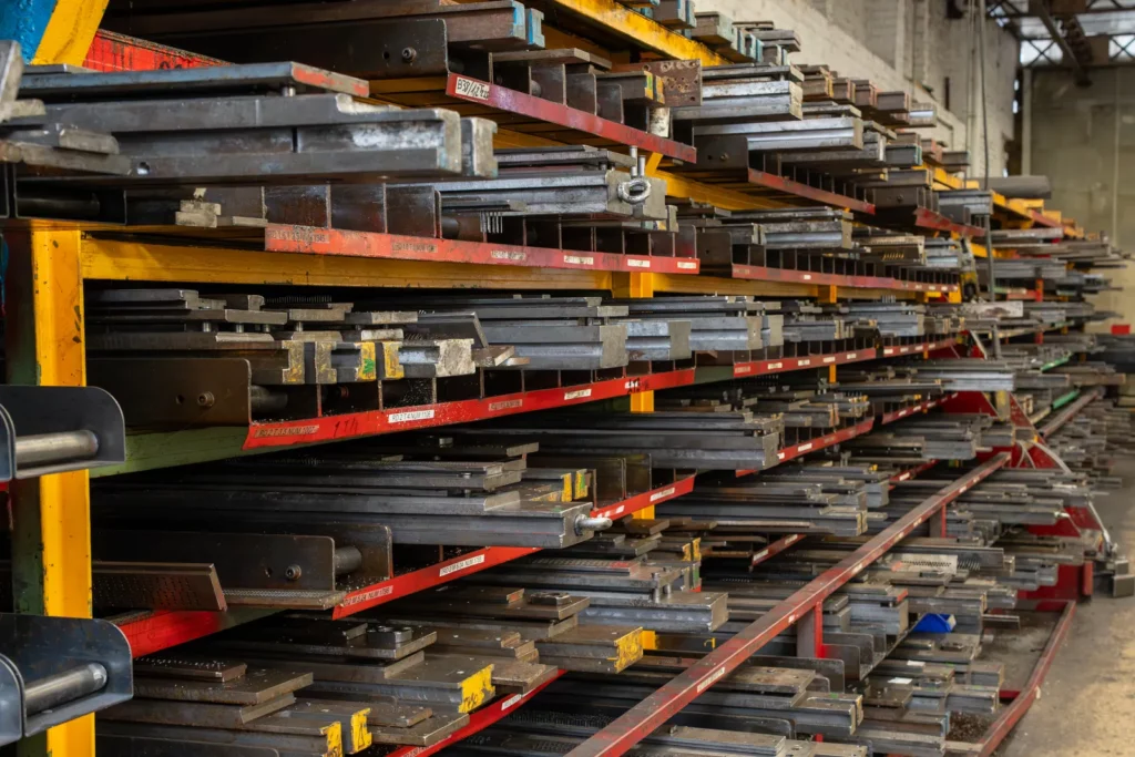 Stock de profilés et barres acier dans les ateliers TPS